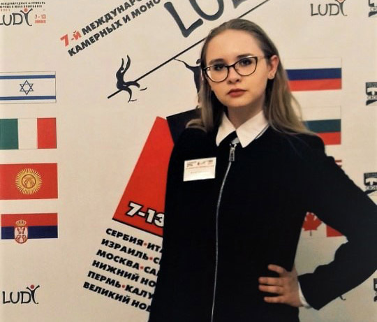 Наши студенты – волонтёры-переводчики на международном фестивале камерных и моноспектаклей LUDI