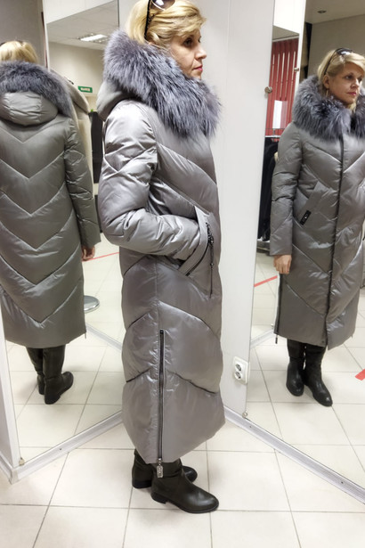 Пуховик зимний с капюшоном 001